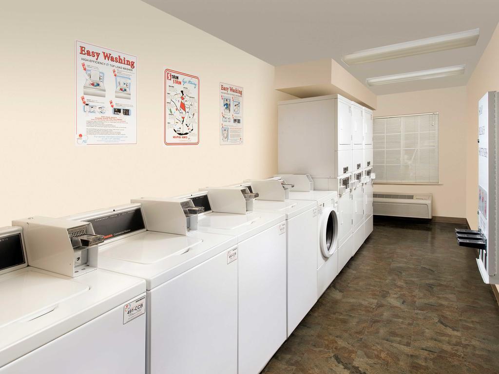 Woodspring Suites Kansas City Mission Merriam Εξωτερικό φωτογραφία